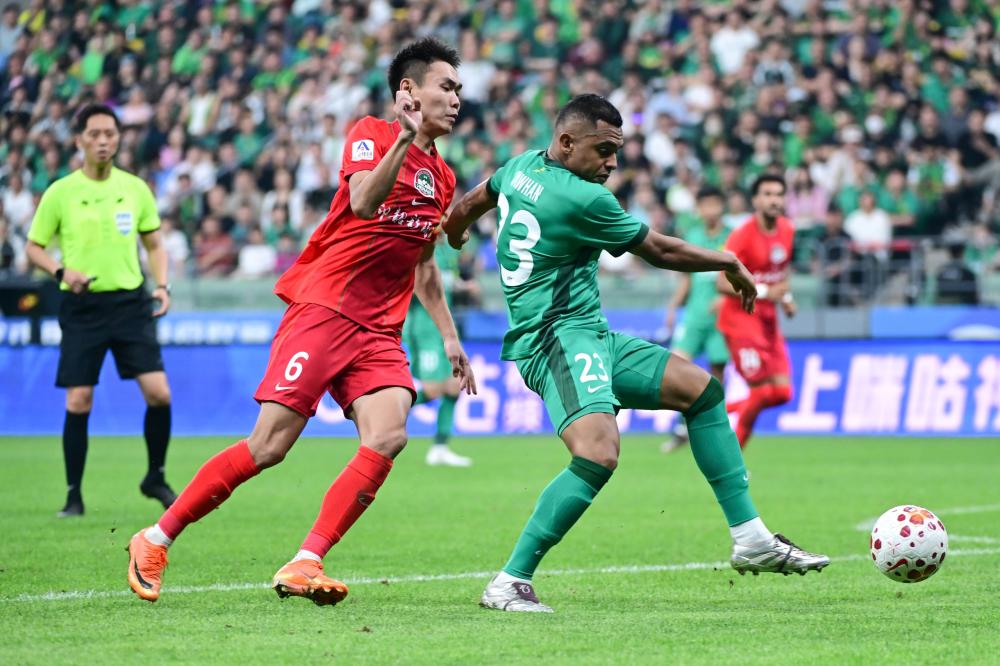 米利唐的坚韧防守与场上智慧全面解析